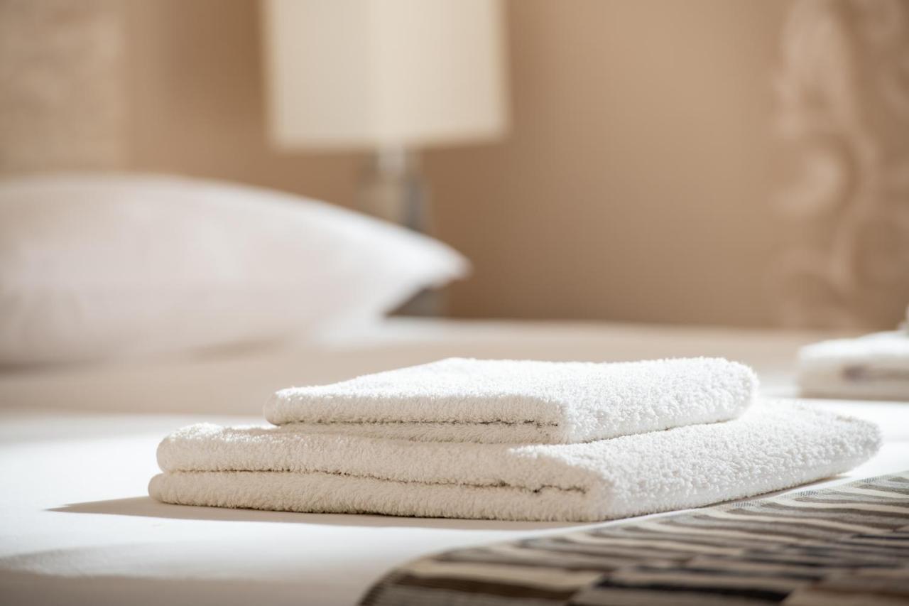 Sithonia Suites Luxury 2 Beds Studio, Semi-Ground Floor 니키티 외부 사진